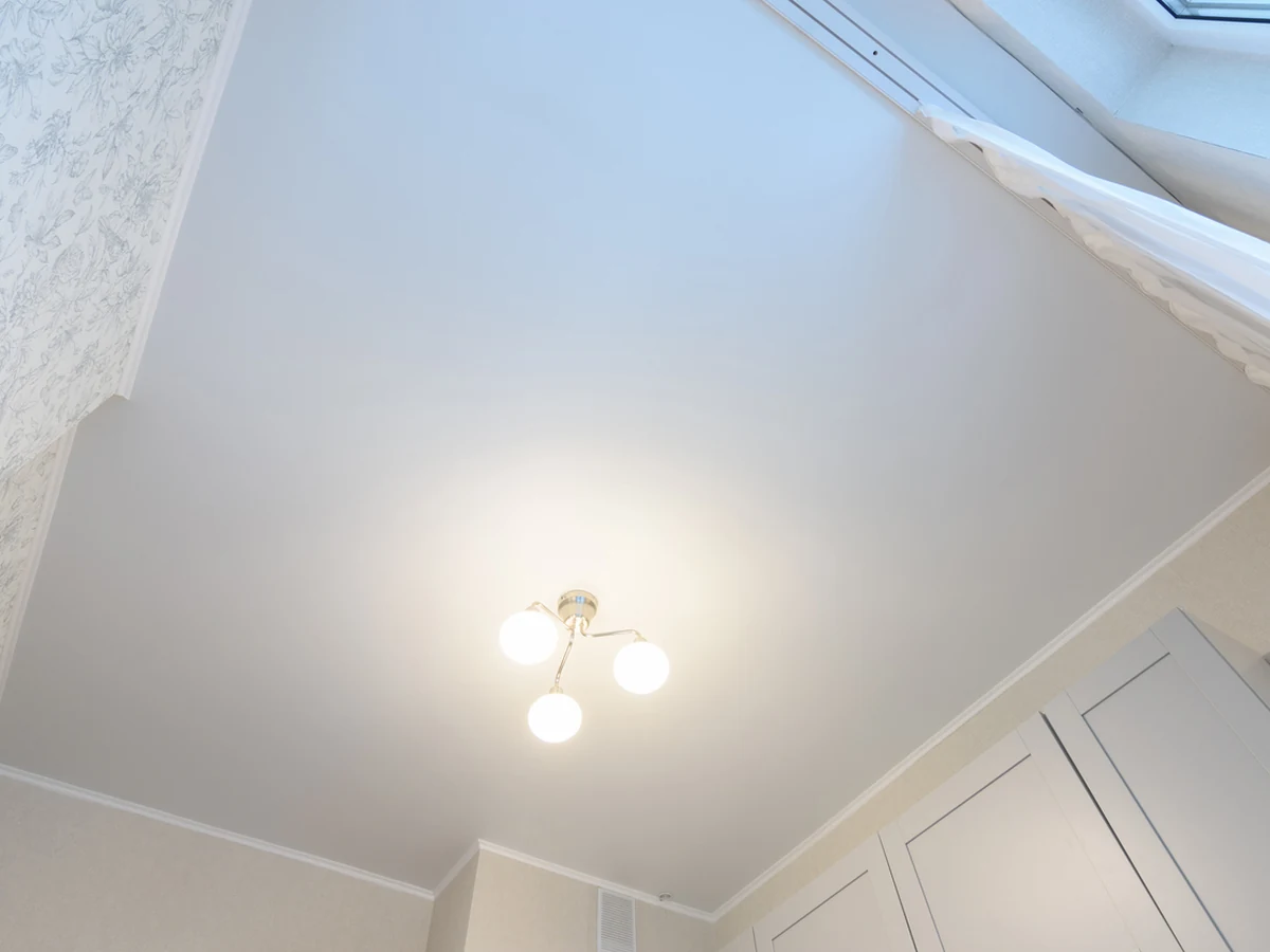 White matte ceiling painting in Coventry by Godiva Decorators