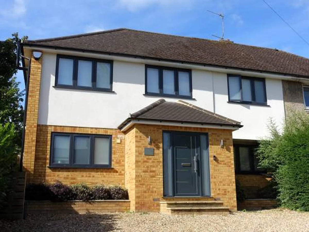 exterior-painting-modern-semidetached-house-godiva-decorators Modern semi-detached house exterior painted by Godiva Decorators in Coventry