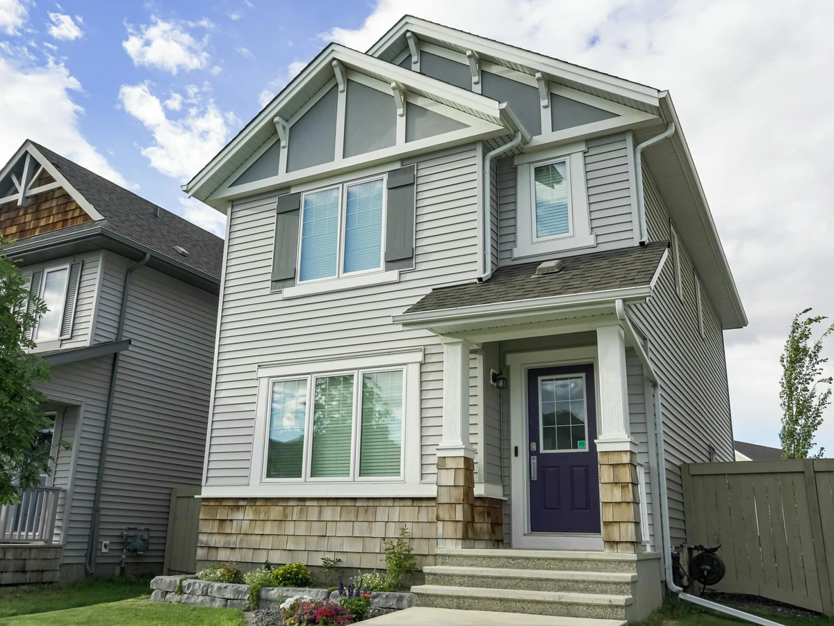 exterior-painting-suburban-house-exterior-godiva-decorators Suburban house exterior painting by Godiva Decorators in Coventry