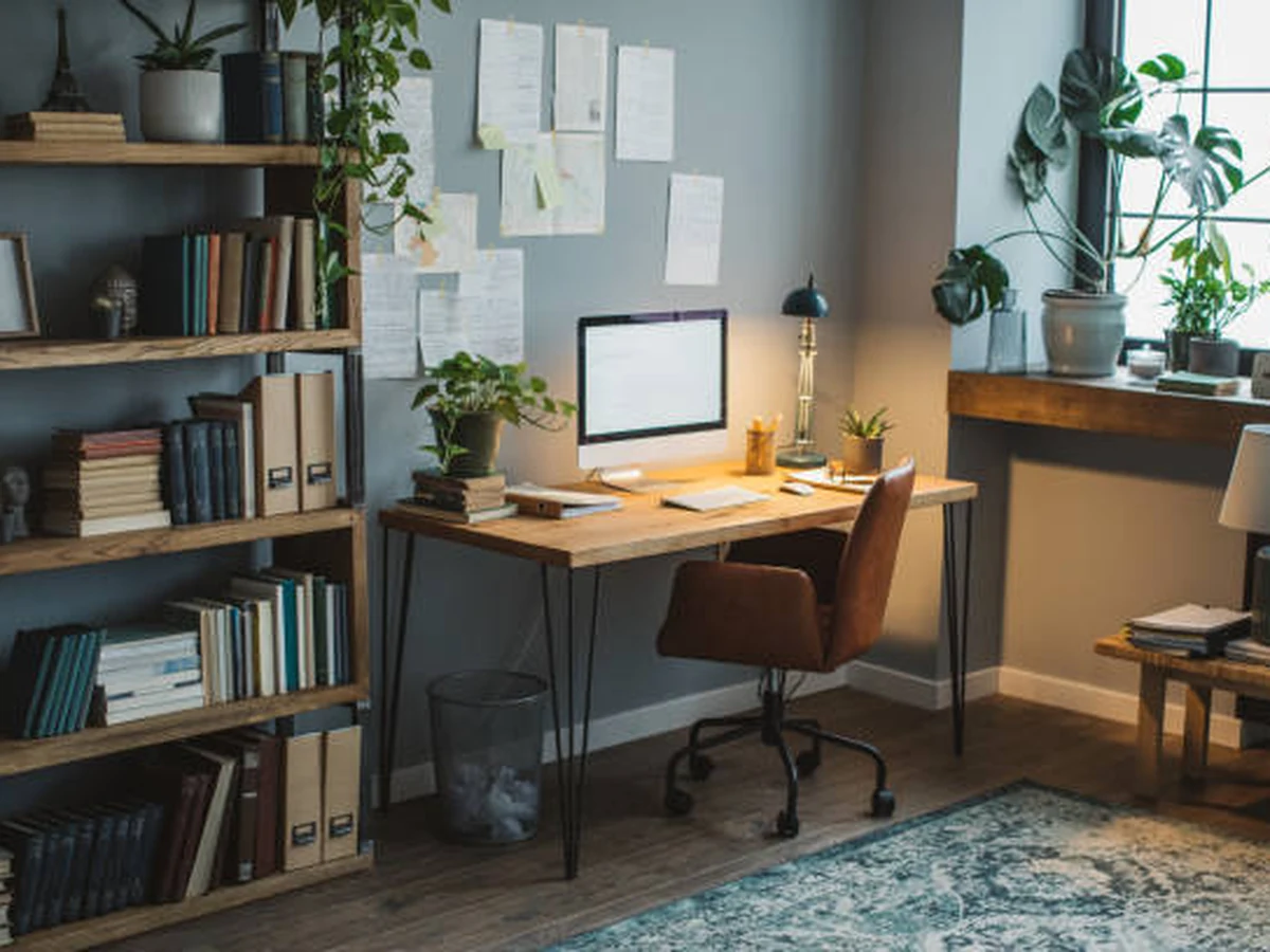 home-office-painting-cosy-home-office-godiva-decorators Cosy home office painting in Coventry by Godiva Decorators with warm neutral walls