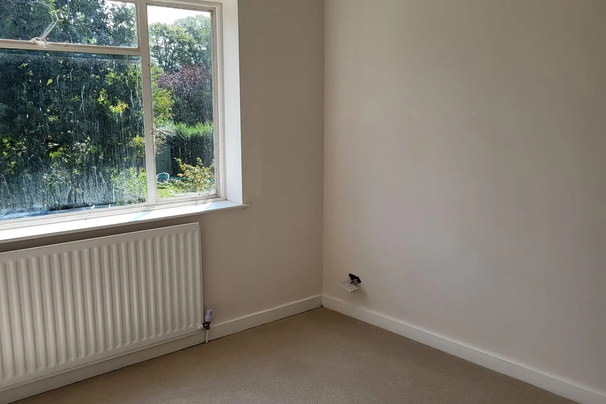 Freshly painted living room in Coventry by Godiva Decorators