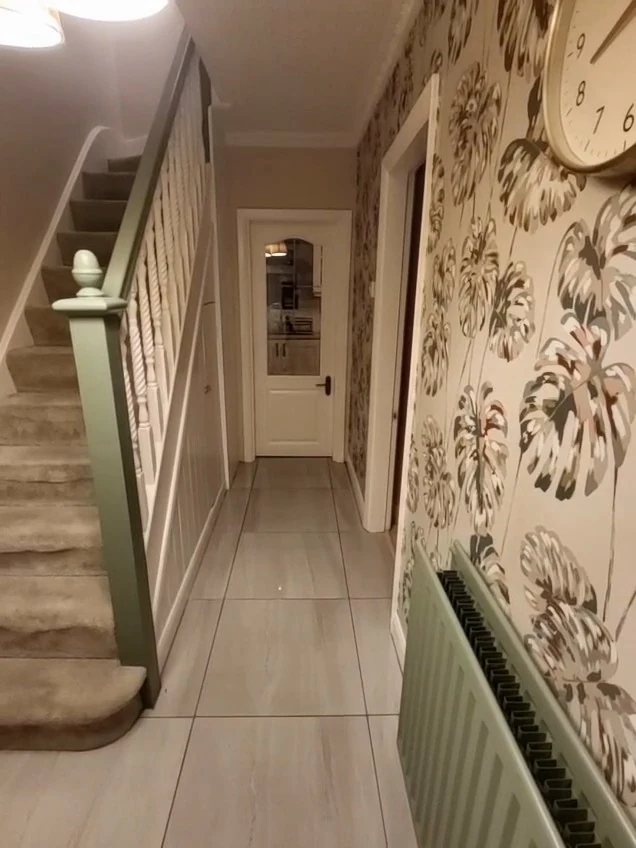 oak-staircase-feature-wall-coventry-godiva-decorators Oak staircase beside a patterned feature wall in Coventry by Godiva Decorators (completed)