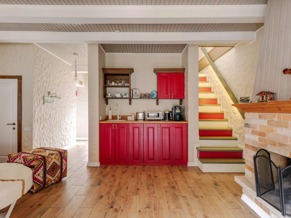 staircase-painting-open-plan-cottage-godiva-decorators Open plan cottage staircase painting in Coventry